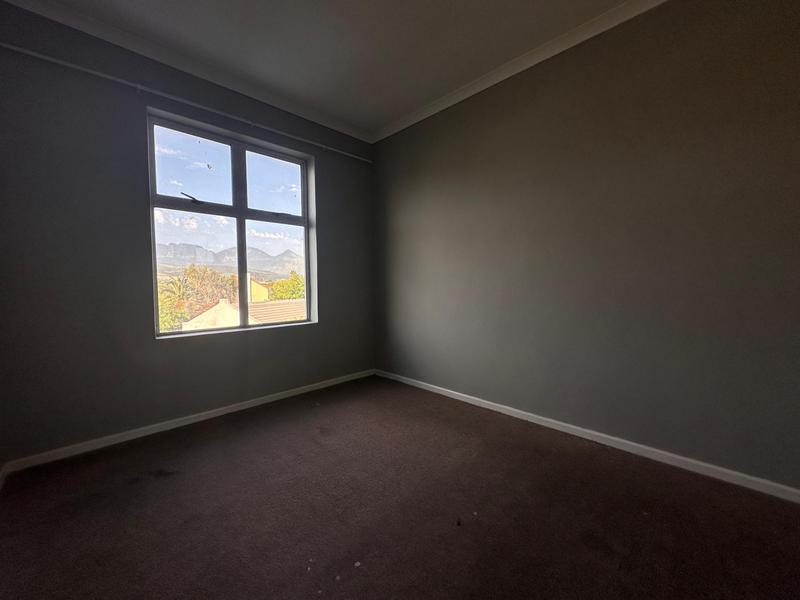 1 Bedroom Property for Sale in Guldenland Western Cape